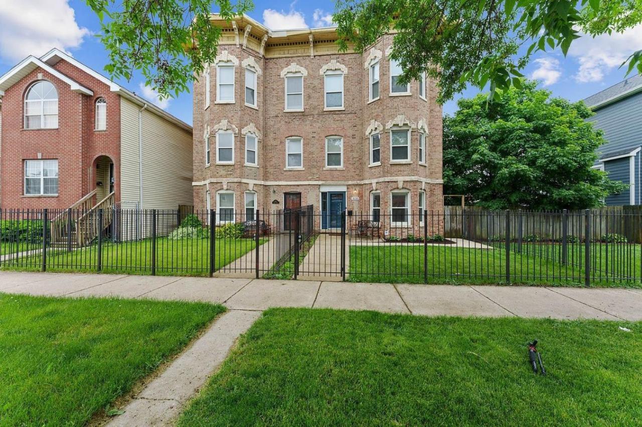 Spacious Row Home Next Transit Near Downtown W Parking Chicago Exterior foto