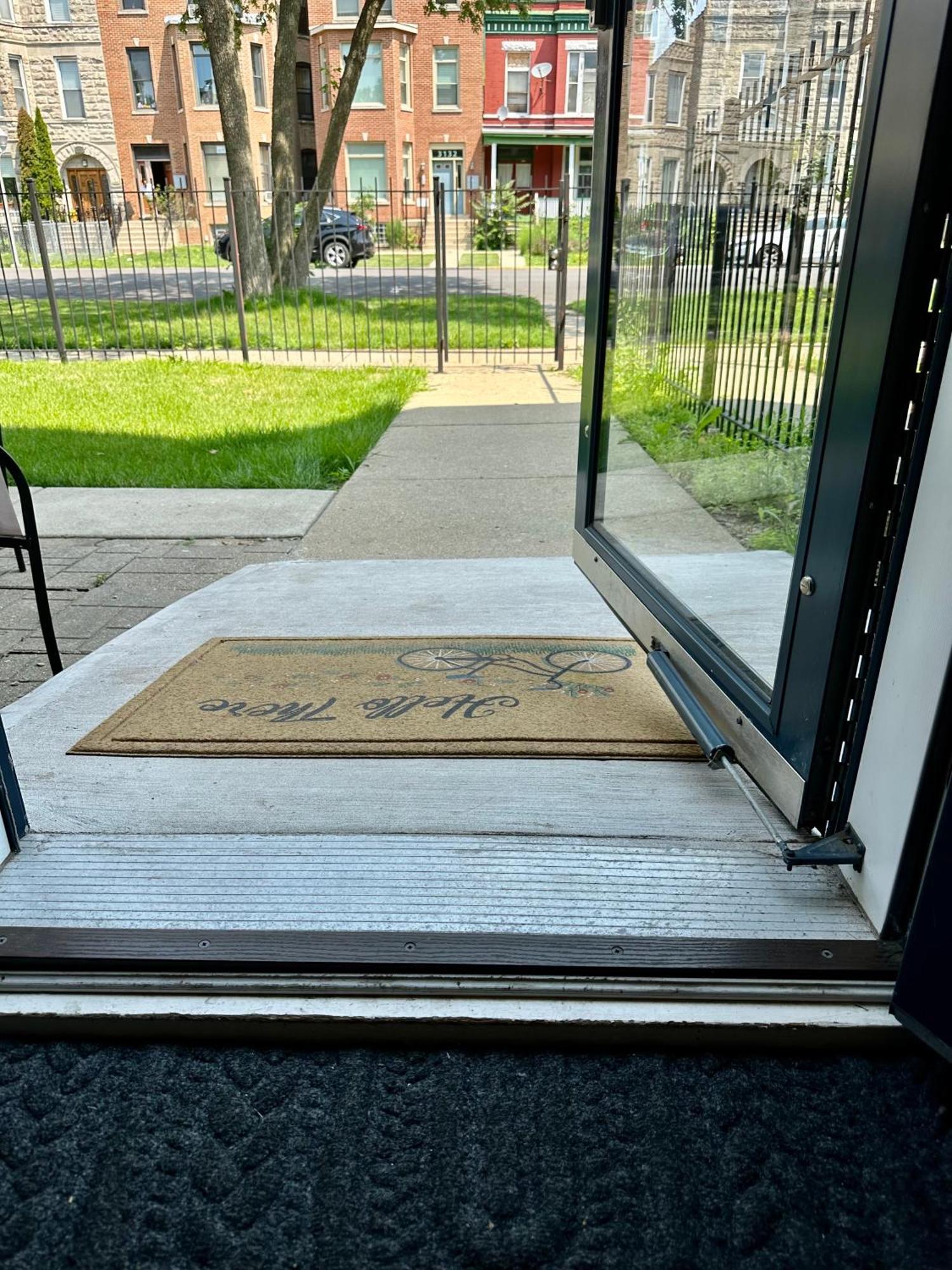 Spacious Row Home Next Transit Near Downtown W Parking Chicago Exterior foto