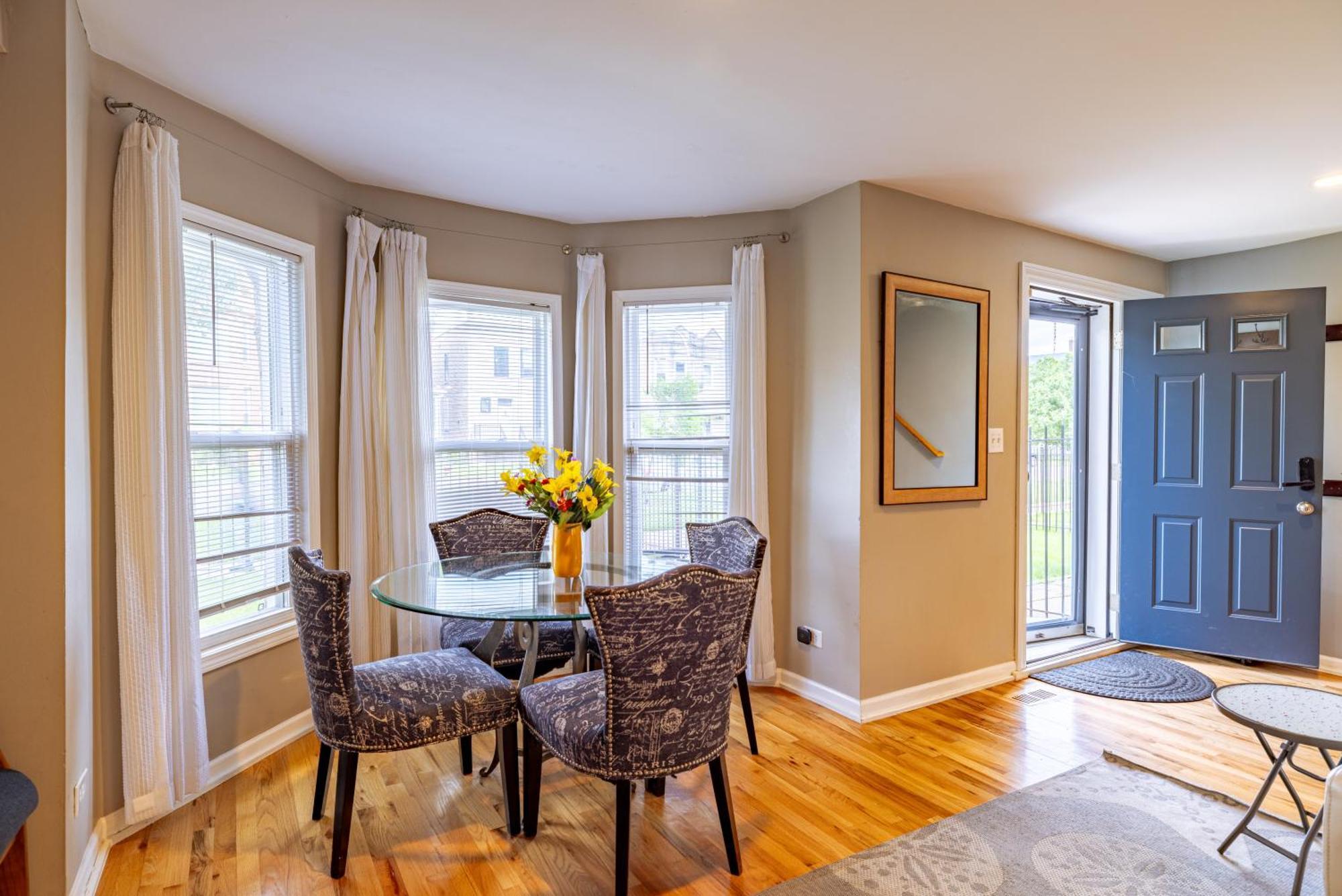 Spacious Row Home Next Transit Near Downtown W Parking Chicago Exterior foto